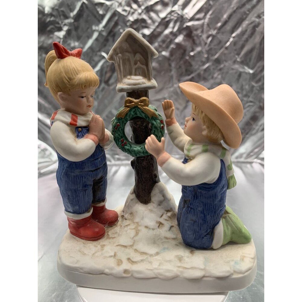 Denim Days Porcelain Children Praying By Holiday Lamp Post 1519